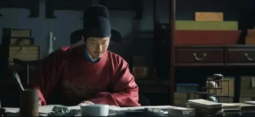 《藏海传》热度破3亿!庄之甫熬夜对账,戳中多少财务低效加班痛点